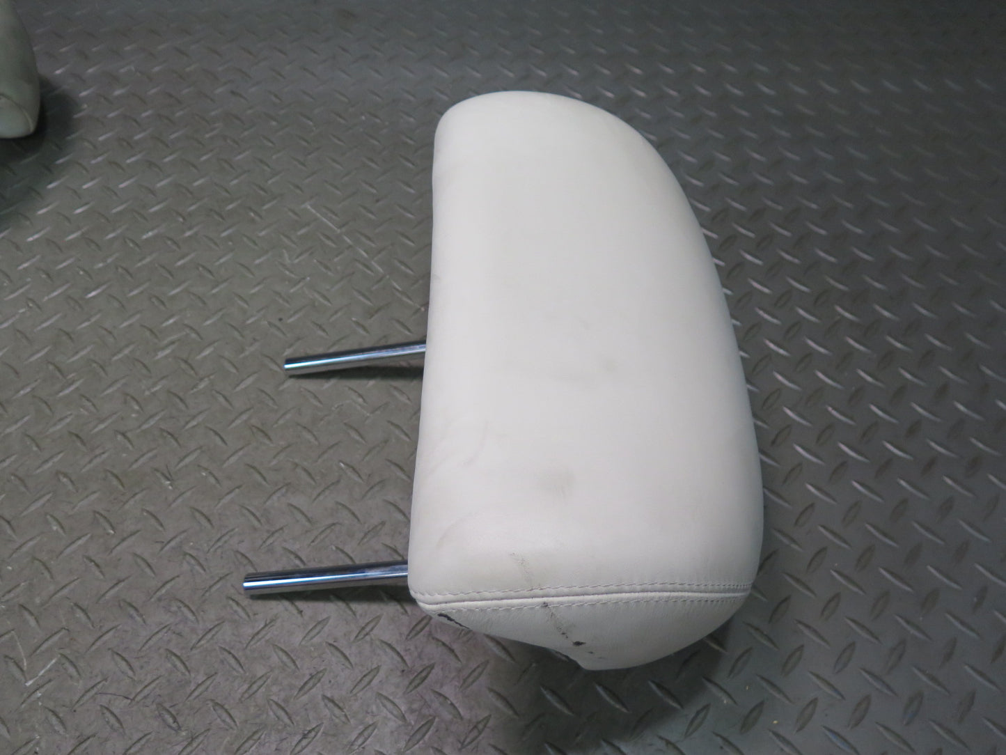 08-12 Lexus UVF46L LS600h Set of 3 Rear Left Center Right Leather Headrest OEM