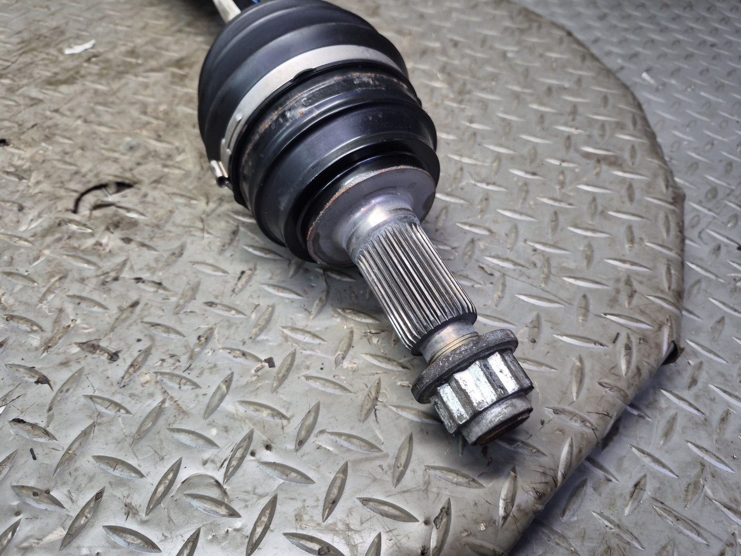 11-15 Audi 4L Q7 3.0L AWD Front Left or Right Axle Shaft 7P0407271C OEM