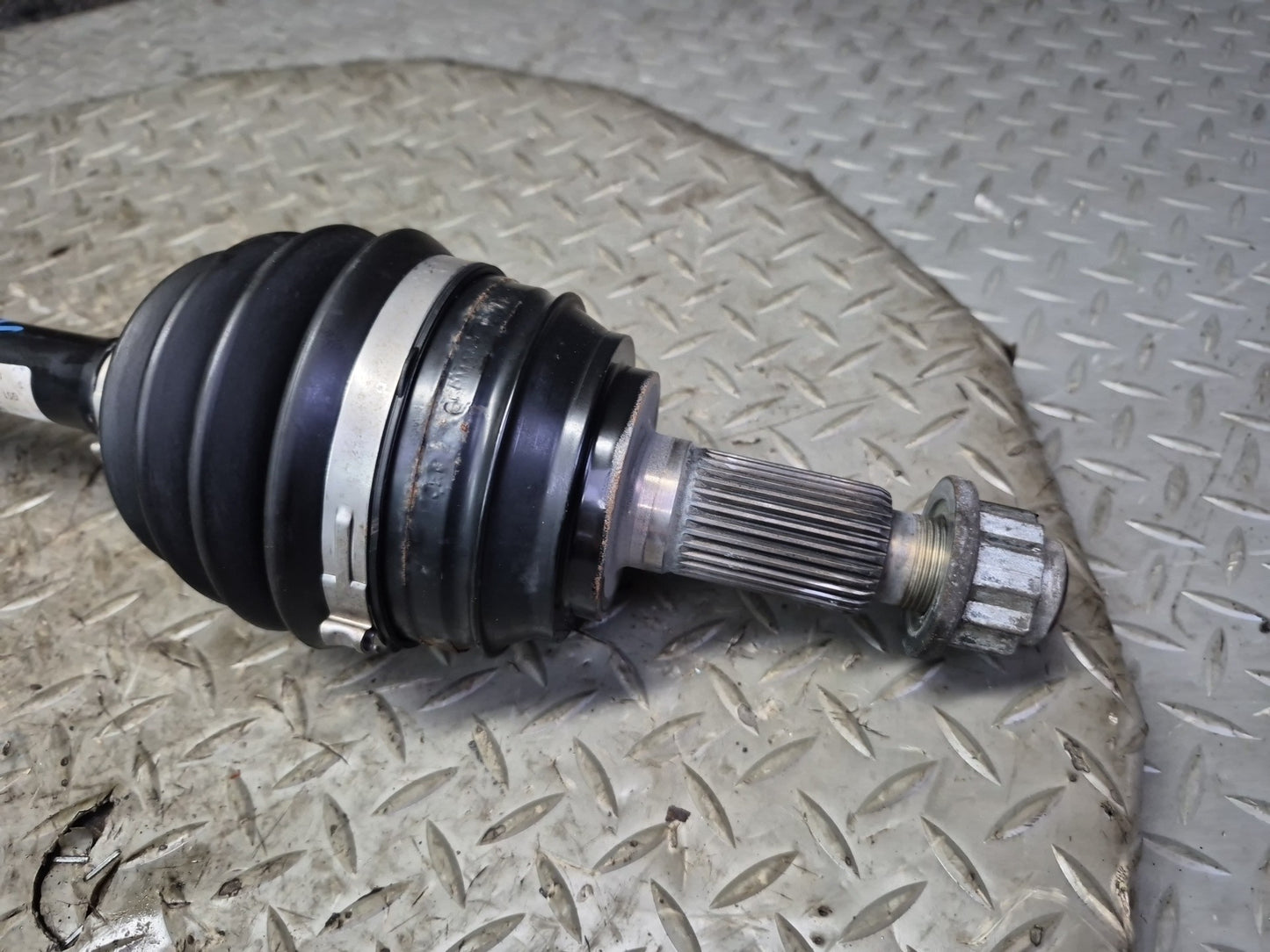 11-15 Audi 4L Q7 3.0L AWD Front Left or Right Axle Shaft 7P0407271C OEM