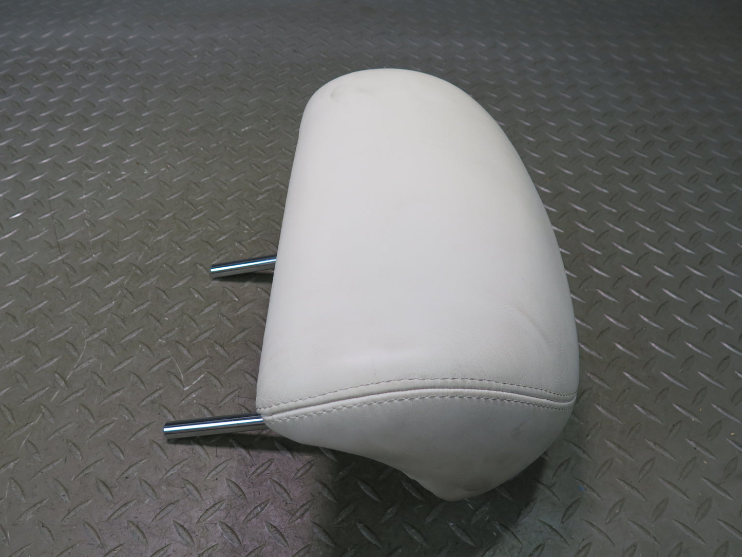 08-12 Lexus UVF46L LS600h Set of 3 Rear Left Center Right Leather Headrest OEM