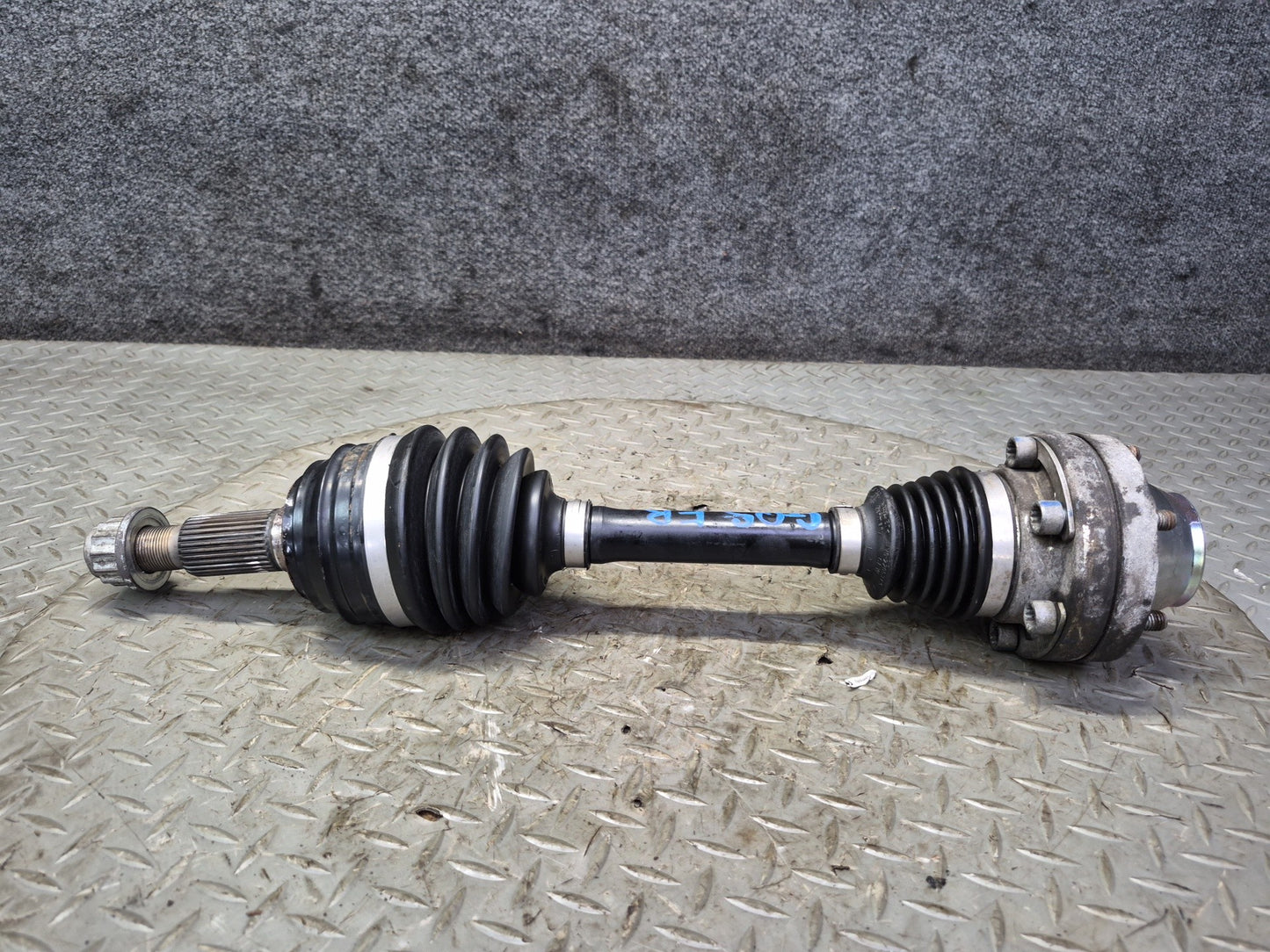 11-15 Audi 4L Q7 3.0L AWD Front Left or Right Axle Shaft OEM