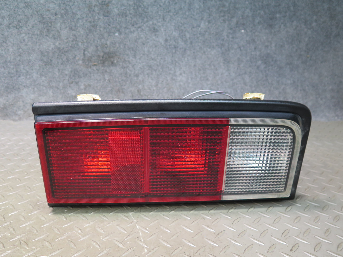 2005-2009 Hummer H2 Rear Left & Right Tail Light Lamp Set of 2