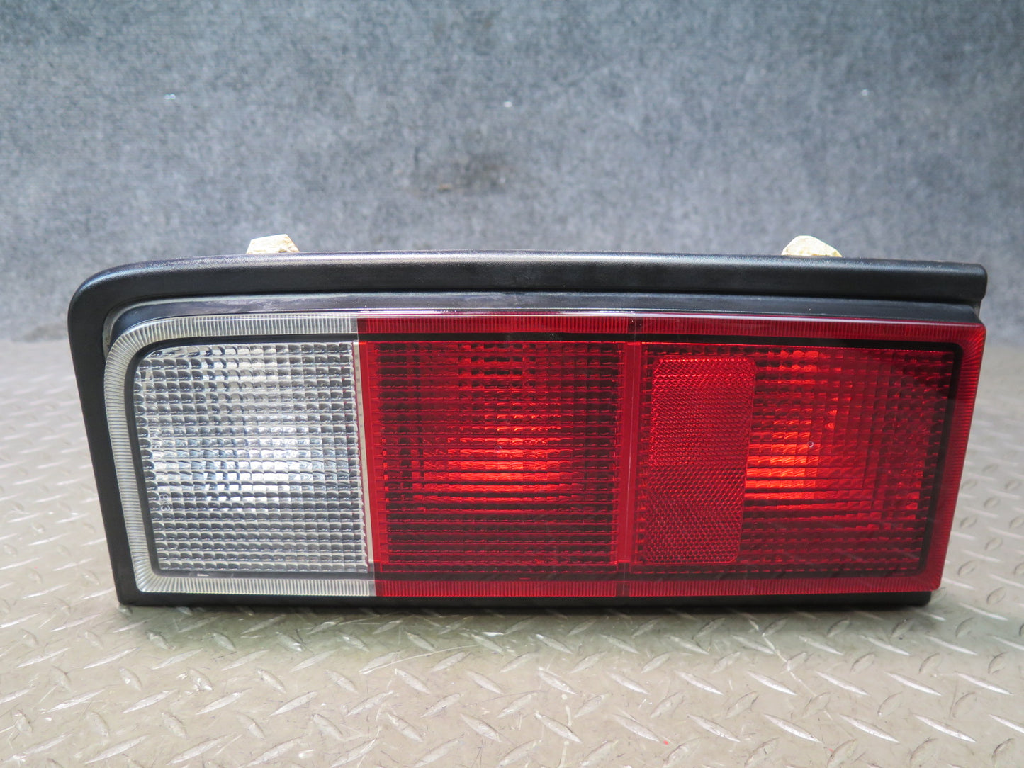 2005-2009 Hummer H2 Rear Left & Right Tail Light Lamp Set of 2