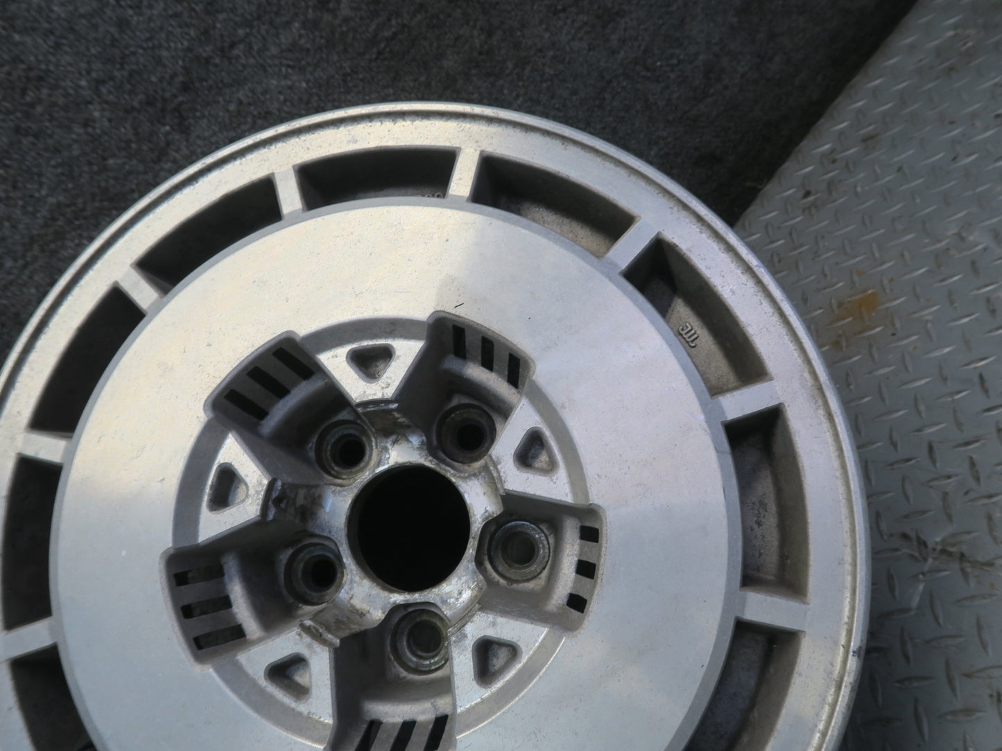 84-87 Nissan Z31 300ZX Set of 4 Factory R15" Wheel Rim 15x6.5JJ ET10 OEM