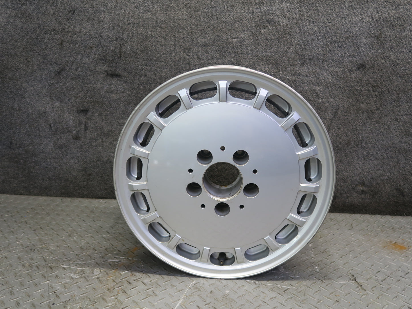 86-89 Mercedes R107 Factory R15 15" Alloy Wheel Rim 15x7J ET25 Silver OEM