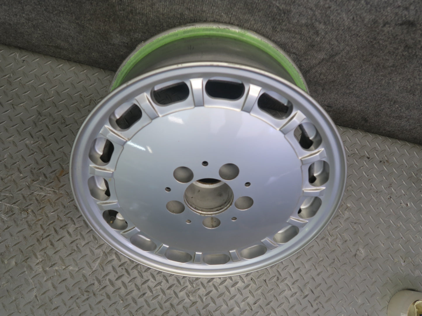 86-89 Mercedes R107 Factory R15 15" Alloy Wheel Rim 15x7J ET25 Silver OEM