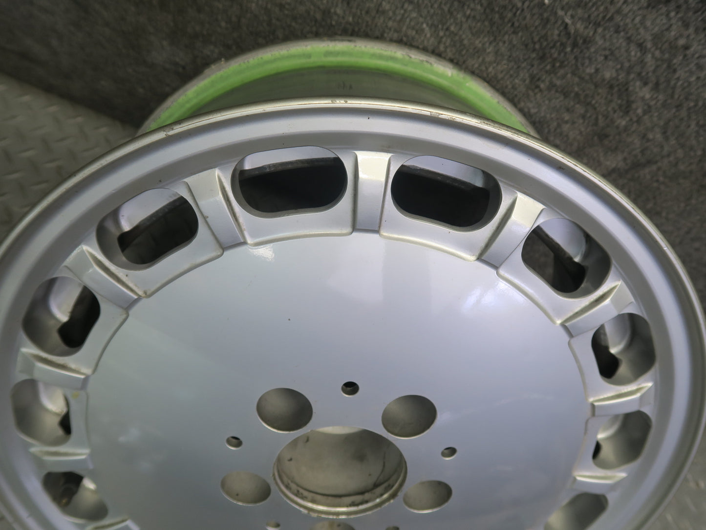 86-89 Mercedes R107 Factory R15 15" Alloy Wheel Rim 15x7J ET25 Silver OEM