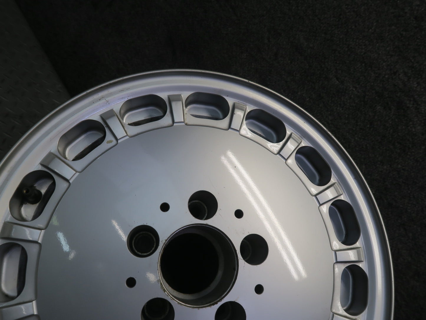 86-89 Mercedes R107 Factory R15 15" Alloy Wheel Rim 15x7J ET25 Silver OEM