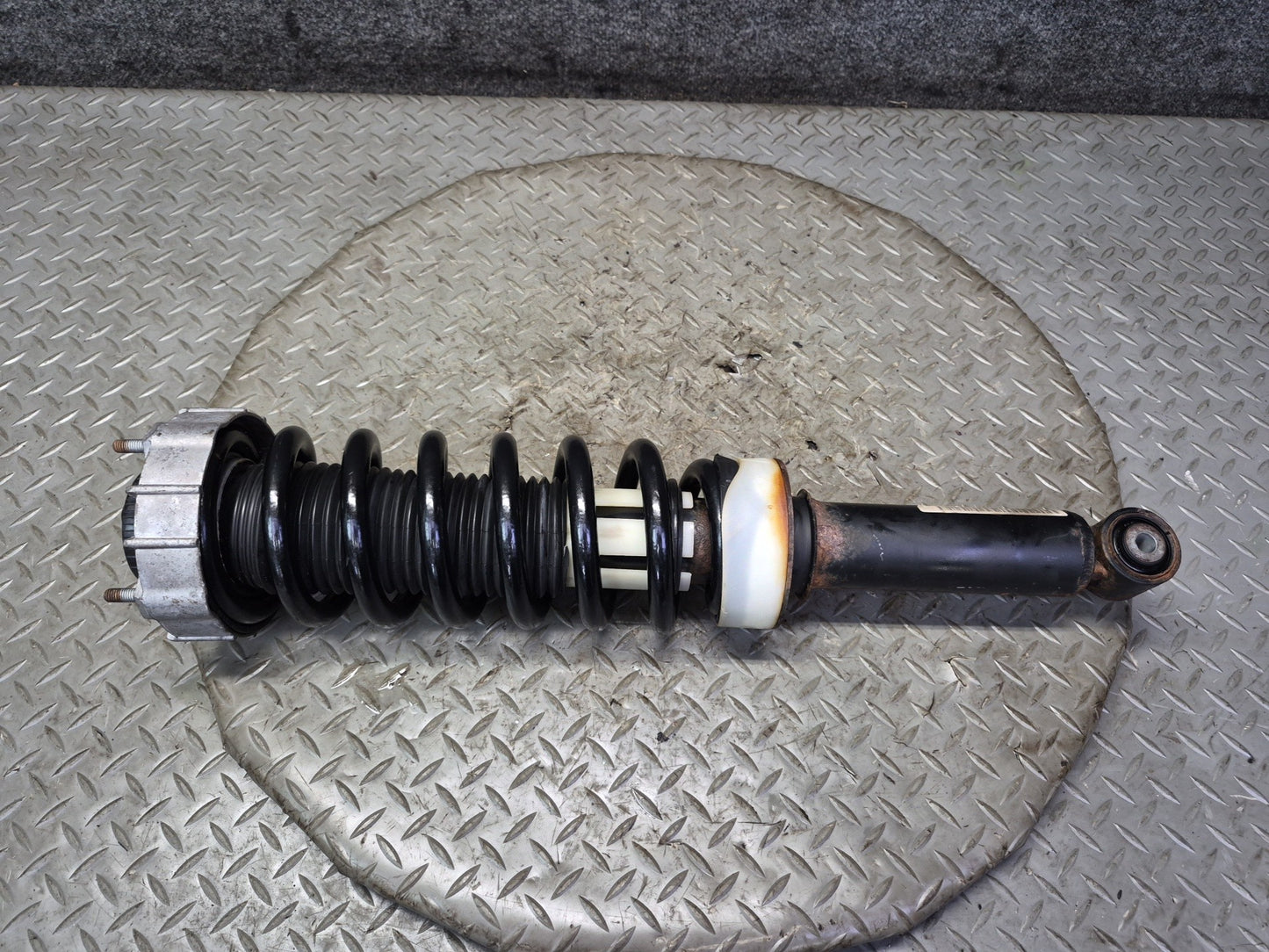 07-15 Audi 4L Q7 AWD Set of 2 Rear Left & Right Strut Shock Absorber OEM