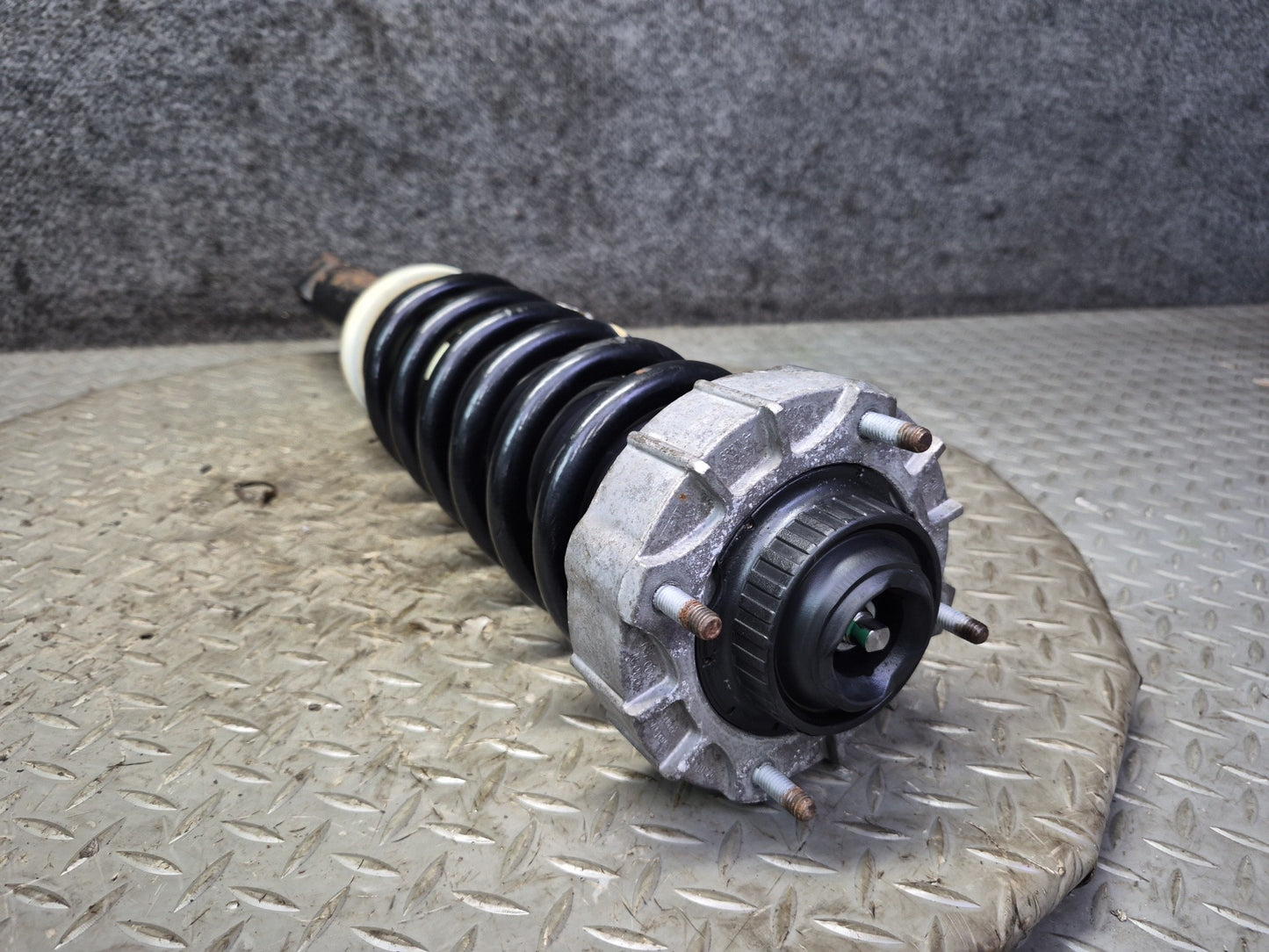 07-15 Audi 4L Q7 AWD Set of 2 Rear Left & Right Strut Shock Absorber OEM
