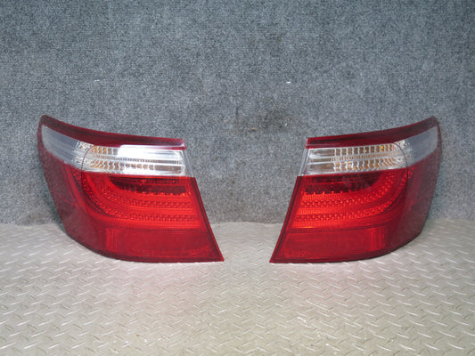 08-09 Lexus UVF46L LS600h Set of 2 Rear Left & Right Outer Tail Light Lamp OEM