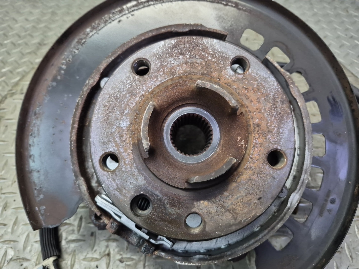 11-15 Audi 4L Q7 AWD Rear Right Spindle Knuckle Wheel Hub Bearing OEM