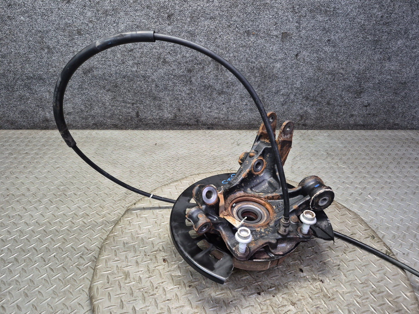 11-15 Audi 4L Q7 AWD Rear Right Spindle Knuckle Wheel Hub Bearing OEM