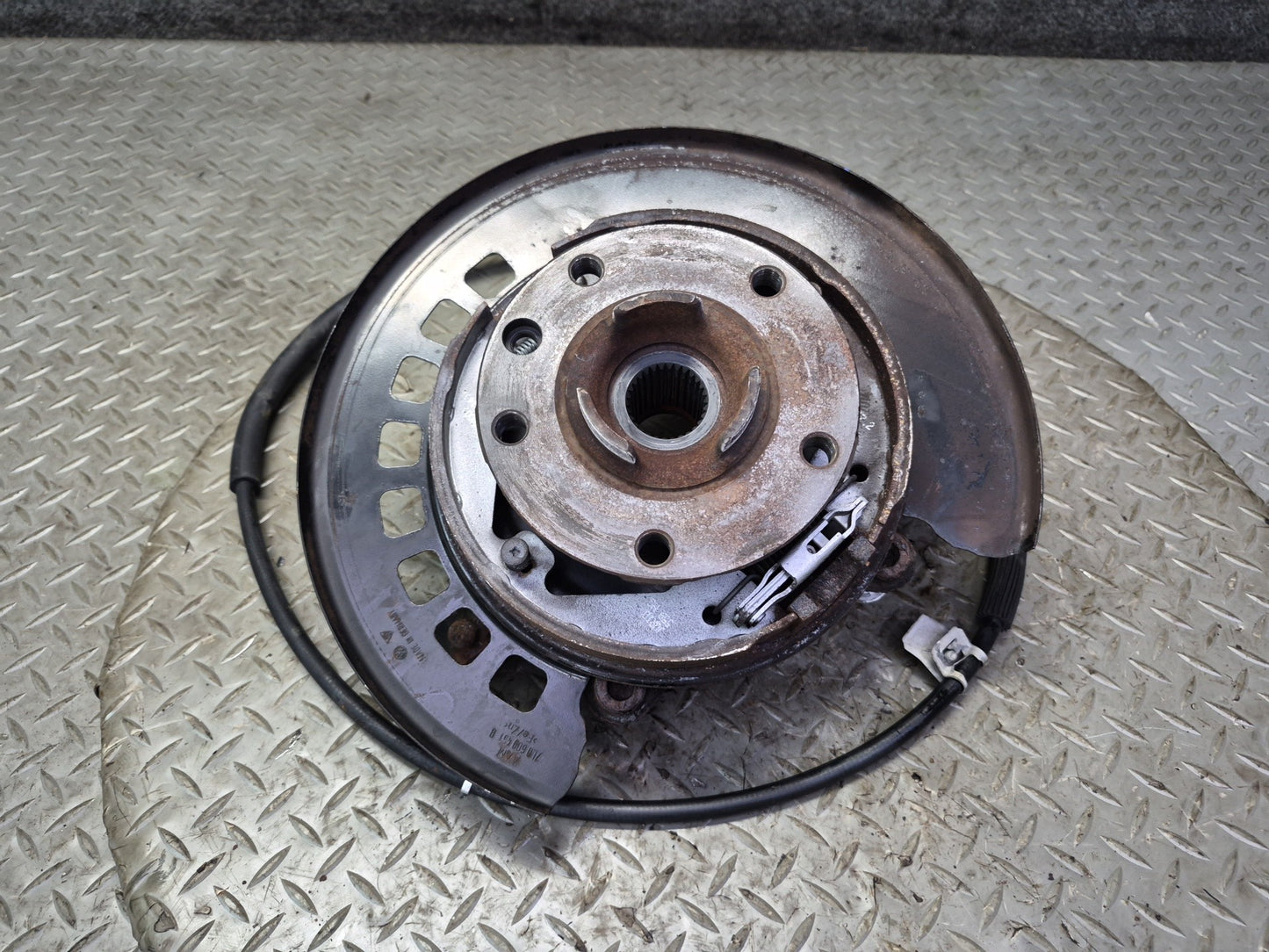 11-15 Audi Q7 4L AWD Rear Left Spindle Knuckle Wheel Hub Bearing OEM