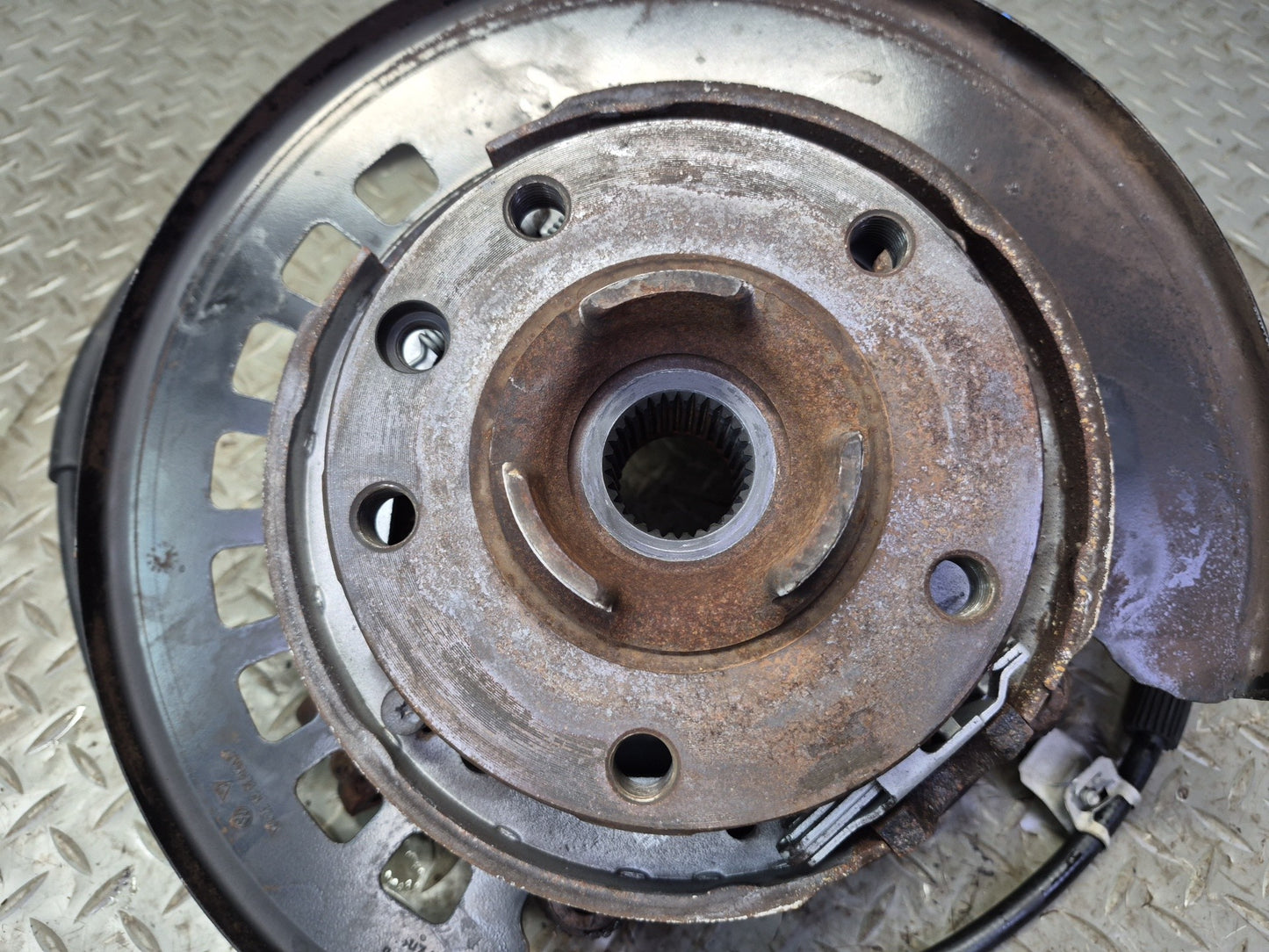 11-15 Audi Q7 4L AWD Rear Left Spindle Knuckle Wheel Hub Bearing OEM