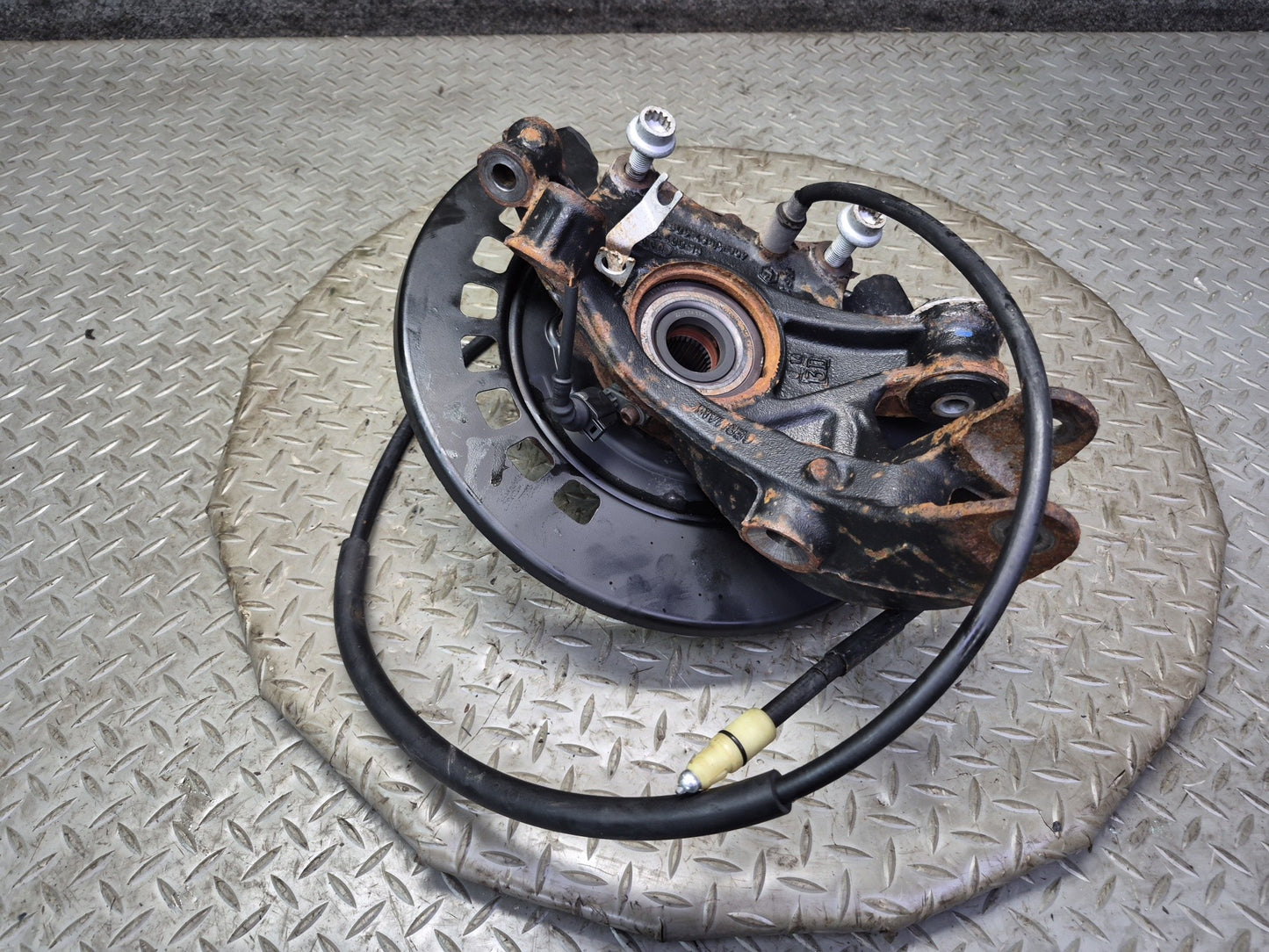 11-15 Audi Q7 4L AWD Rear Left Spindle Knuckle Wheel Hub Bearing OEM