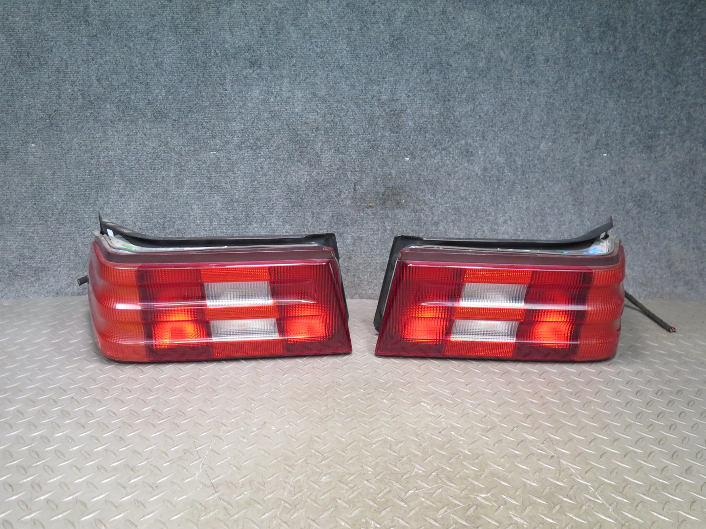 99-02 Mercedes R129 SL500 SL600 Set of 2 Rear Left & Right Tail Light Lamp OEM