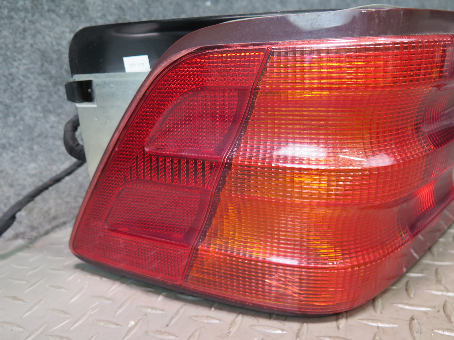 99-02 Mercedes R129 SL500 SL600 Set of 2 Rear Left & Right Tail Light Lamp OEM
