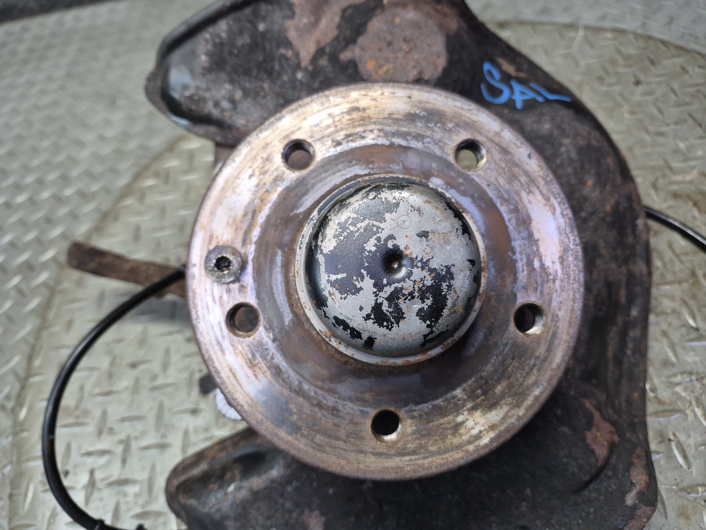 96-02 Mercedes R129 SL500 SL600 Front Left Spindle Knuckle Wheel Hub Bearing OEM