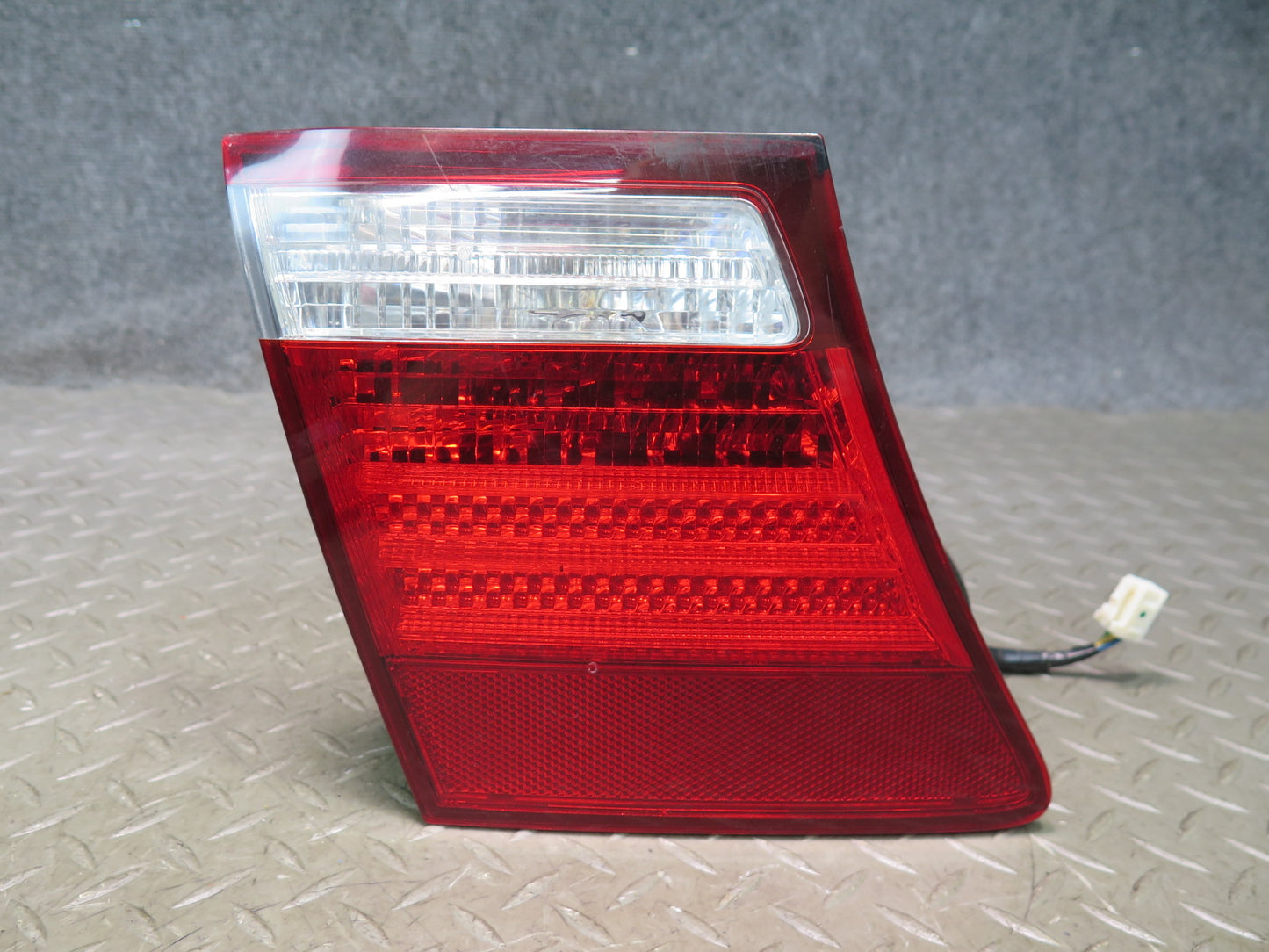 08-09 Lexus UVF46L LS600h Set of 2 Rear Left & Right Inner Tail Light Lamp OEM