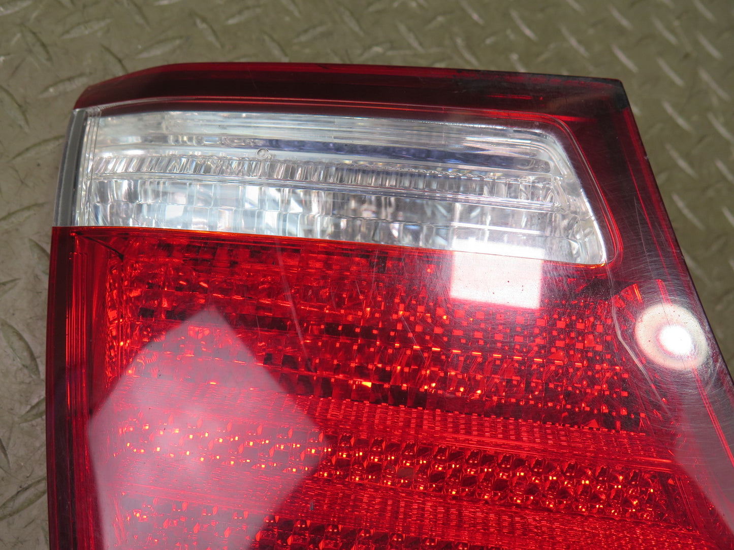 08-09 Lexus UVF46L LS600h Set of 2 Rear Left & Right Inner Tail Light Lamp OEM