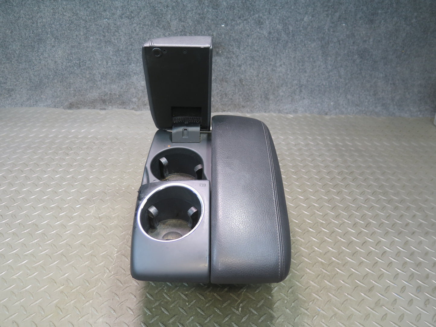 07-15 Audi Q7 4L Center Console Armrest Lid Storage w CUP Holder Black OEM