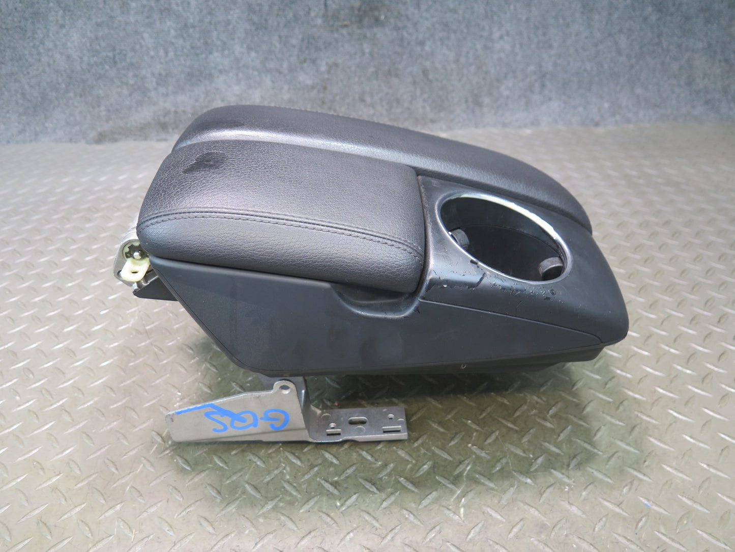 07-15 Audi Q7 4L Center Console Armrest Lid Storage w CUP Holder Black OEM