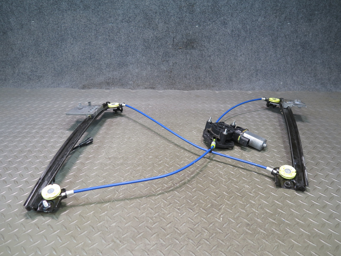 2008-2019 Maserati Granturismo M145 Left Door Window Regulator w Motor