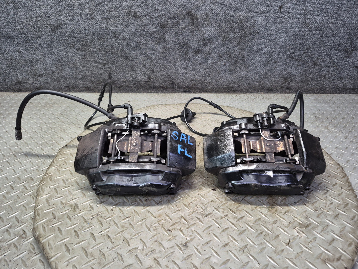 99-02 Mercedes R129 SL500 Brembo Set of 2 Front Left & Right Brake Caliper OEM