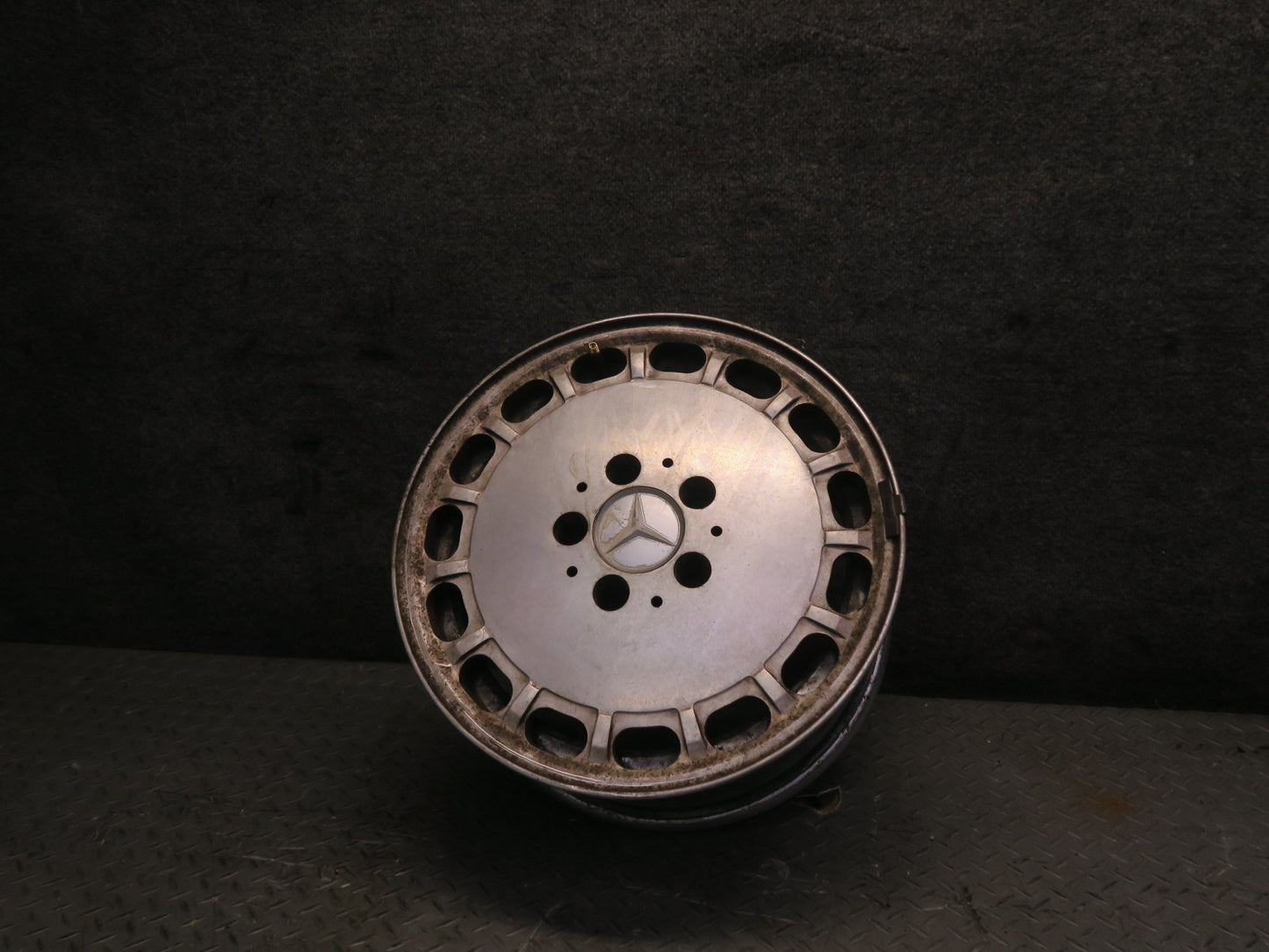 86-89 Mercedes R107 Set of 4 Factory R15 15" Alloy Wheel Rim 15x7J ET25 OEM