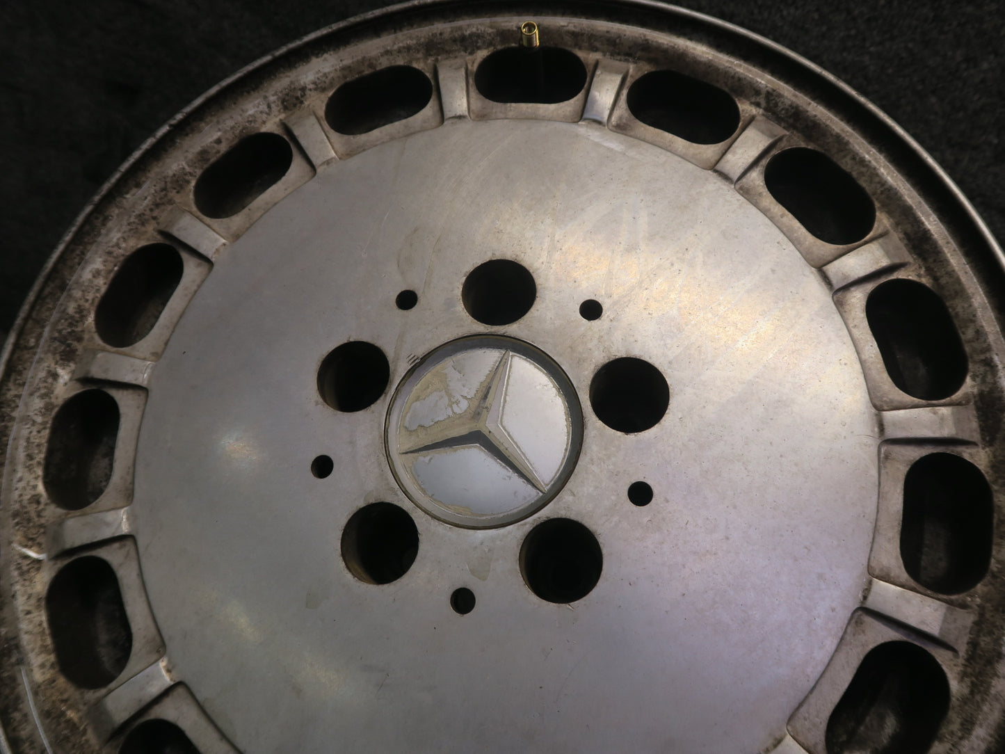 86-89 Mercedes R107 Set of 4 Factory R15 15" Alloy Wheel Rim 15x7J ET25 OEM