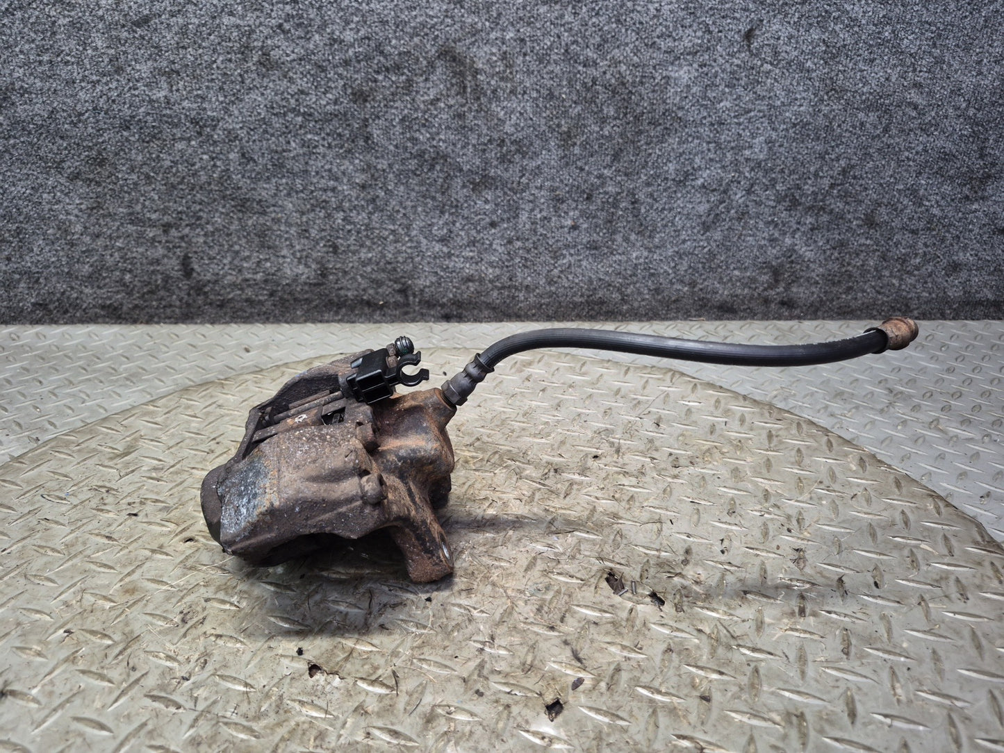 99-02 Mercedes R129 SL500 Set of 2 Rear Left & Right Brake Caliper OEM