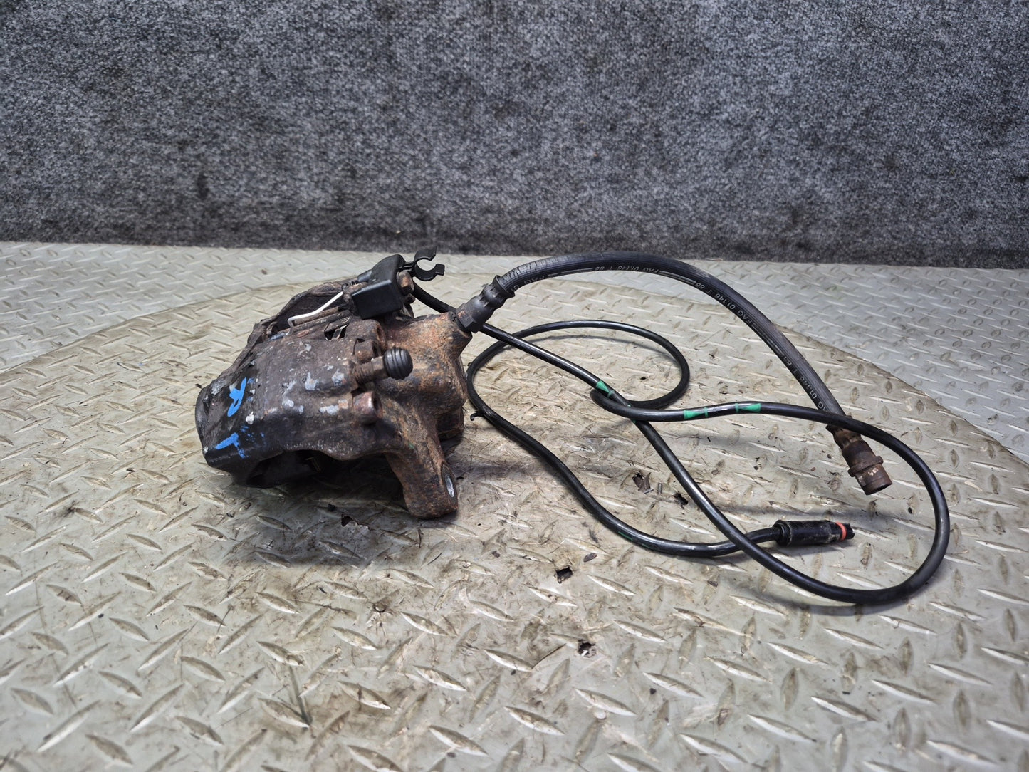 99-02 Mercedes R129 SL500 Set of 2 Rear Left & Right Brake Caliper OEM