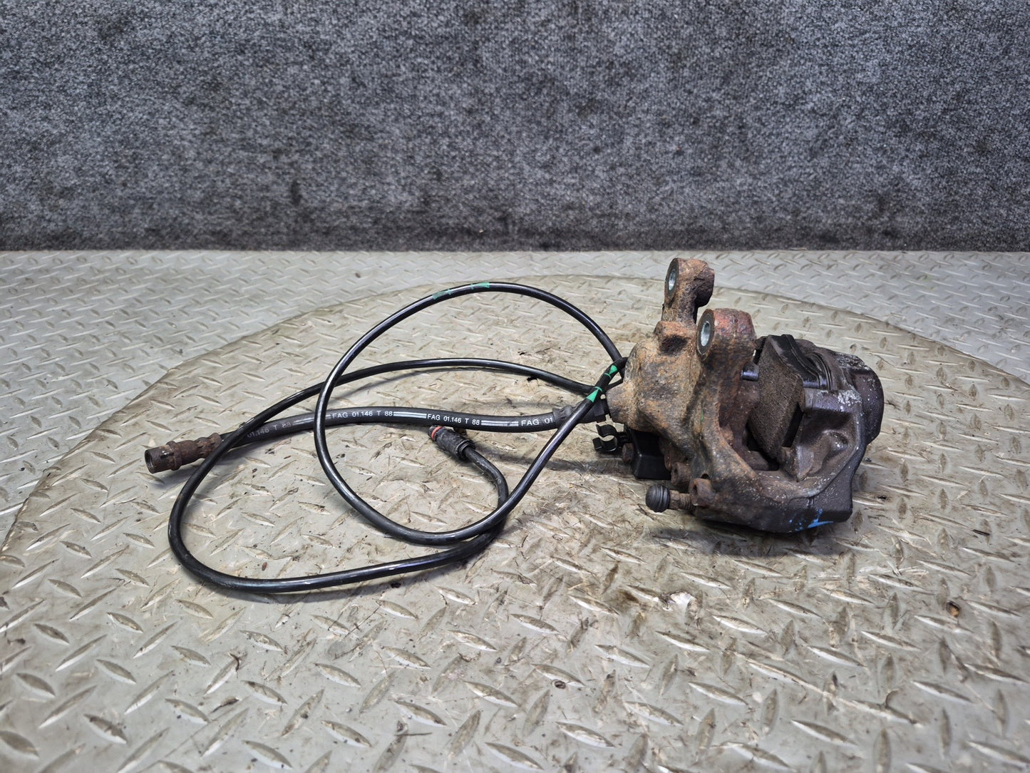 99-02 Mercedes R129 SL500 Set of 2 Rear Left & Right Brake Caliper OEM