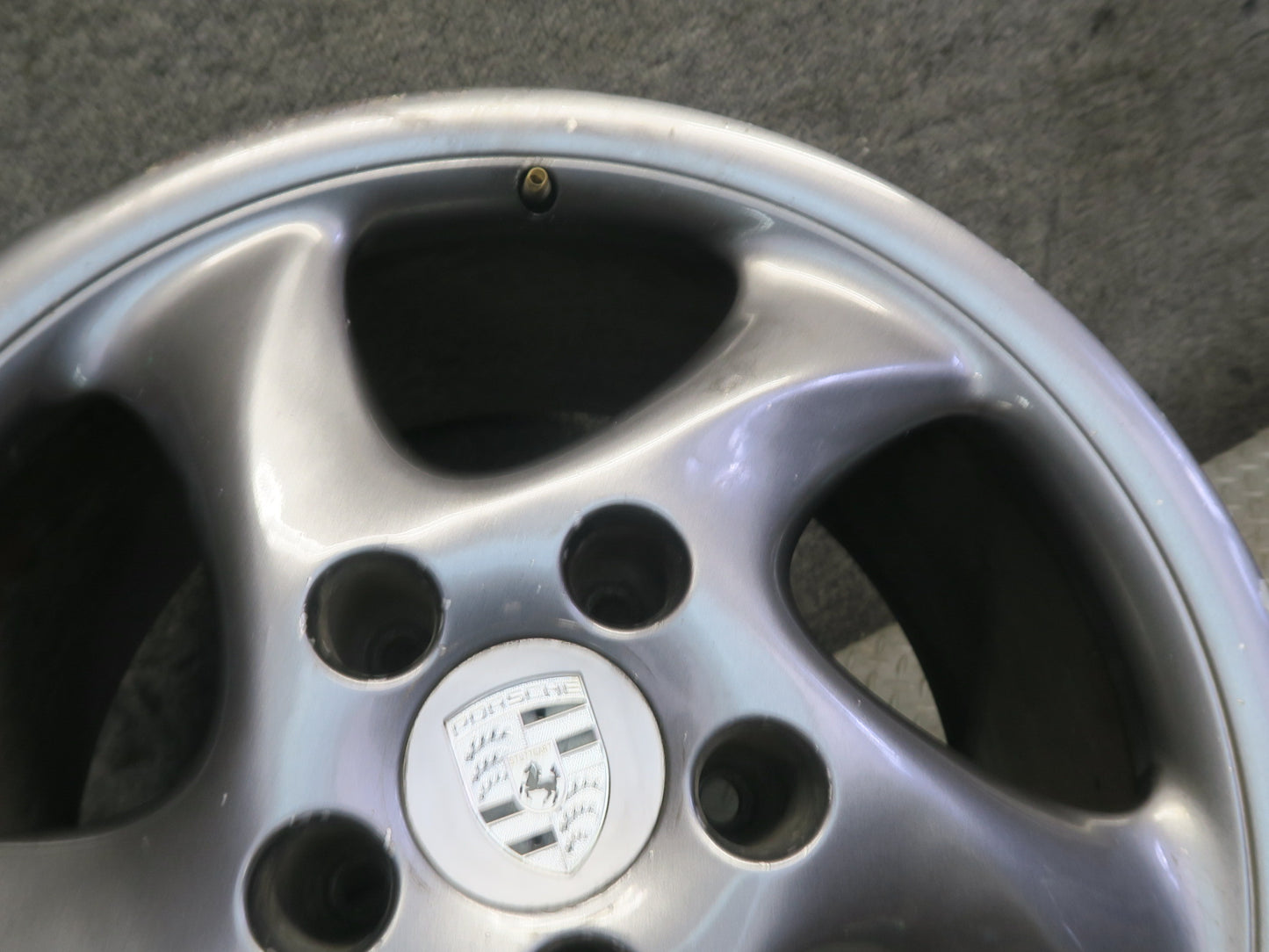 1999-2004 Porsche 911 996 Rear Alloy R18" Wheel Rim 18x9 ET52 99336213801