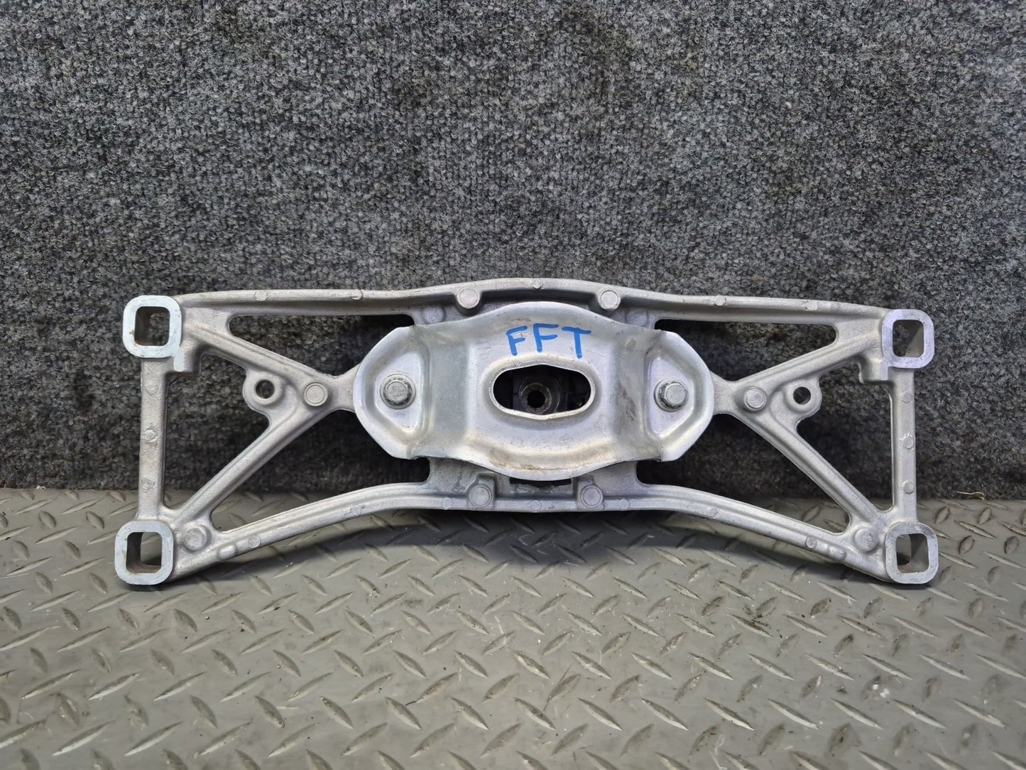 02-05 Ford Thunderbird A/T Transmission  Mount Bracket Support XW43-5060-AA OEM