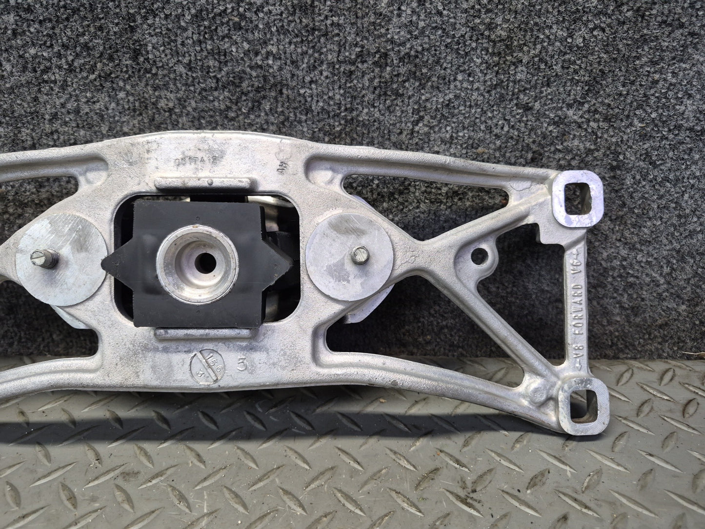02-05 Ford Thunderbird A/T Transmission  Mount Bracket Support XW43-5060-AA OEM