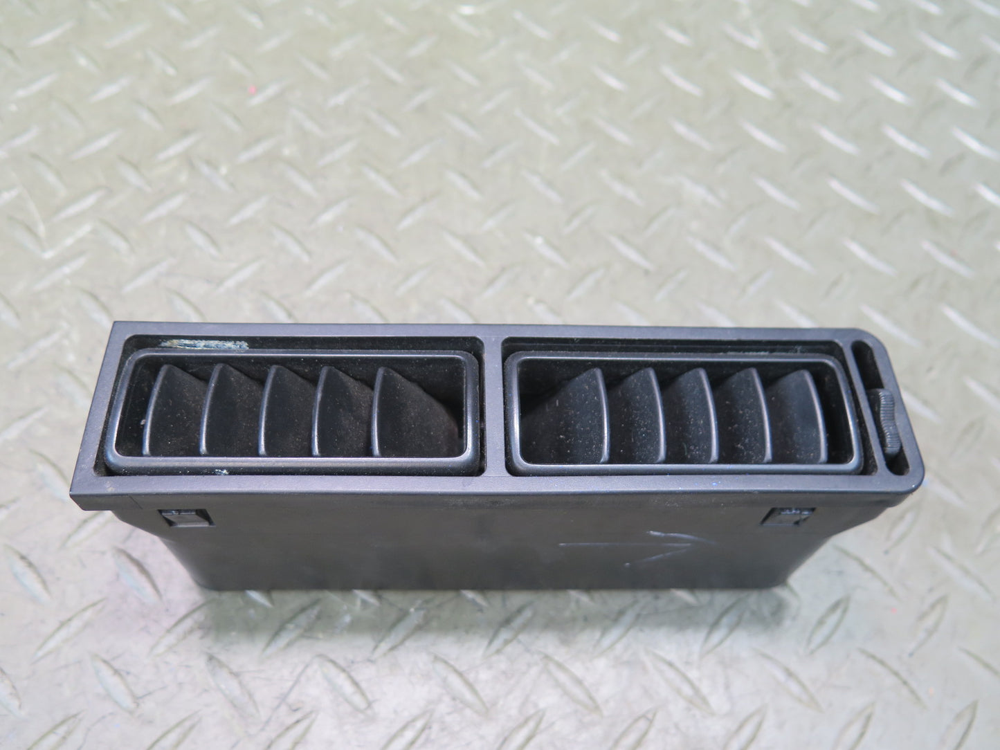 1984-1986 Porsche 928 S Front Right Side Door Panel Air Vent