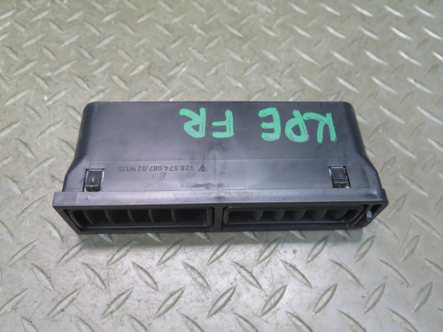 1984-1986 Porsche 928 S Front Right Side Door Panel Air Vent