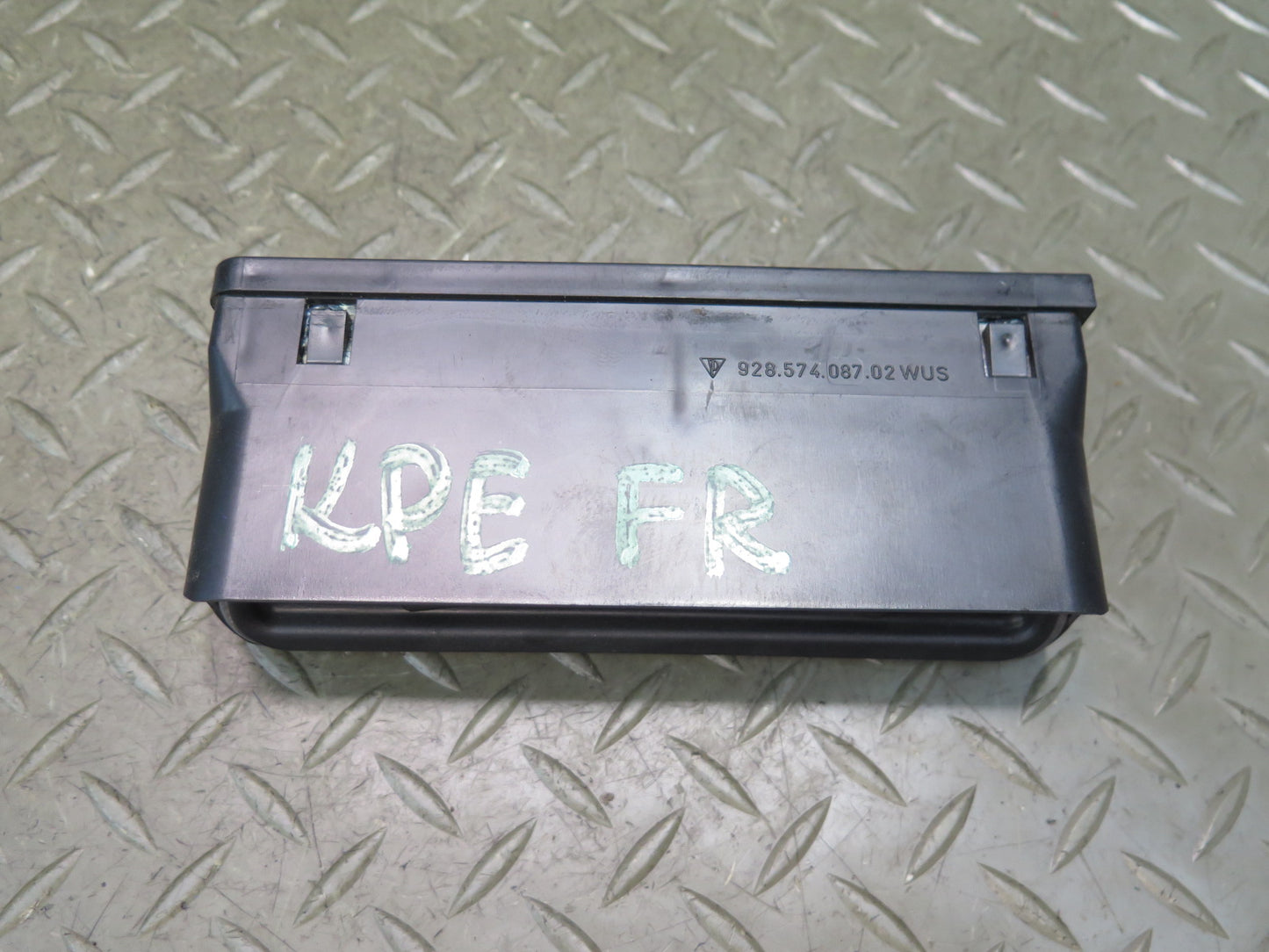 1984-1986 Porsche 928 S Front Right Side Door Panel Air Vent