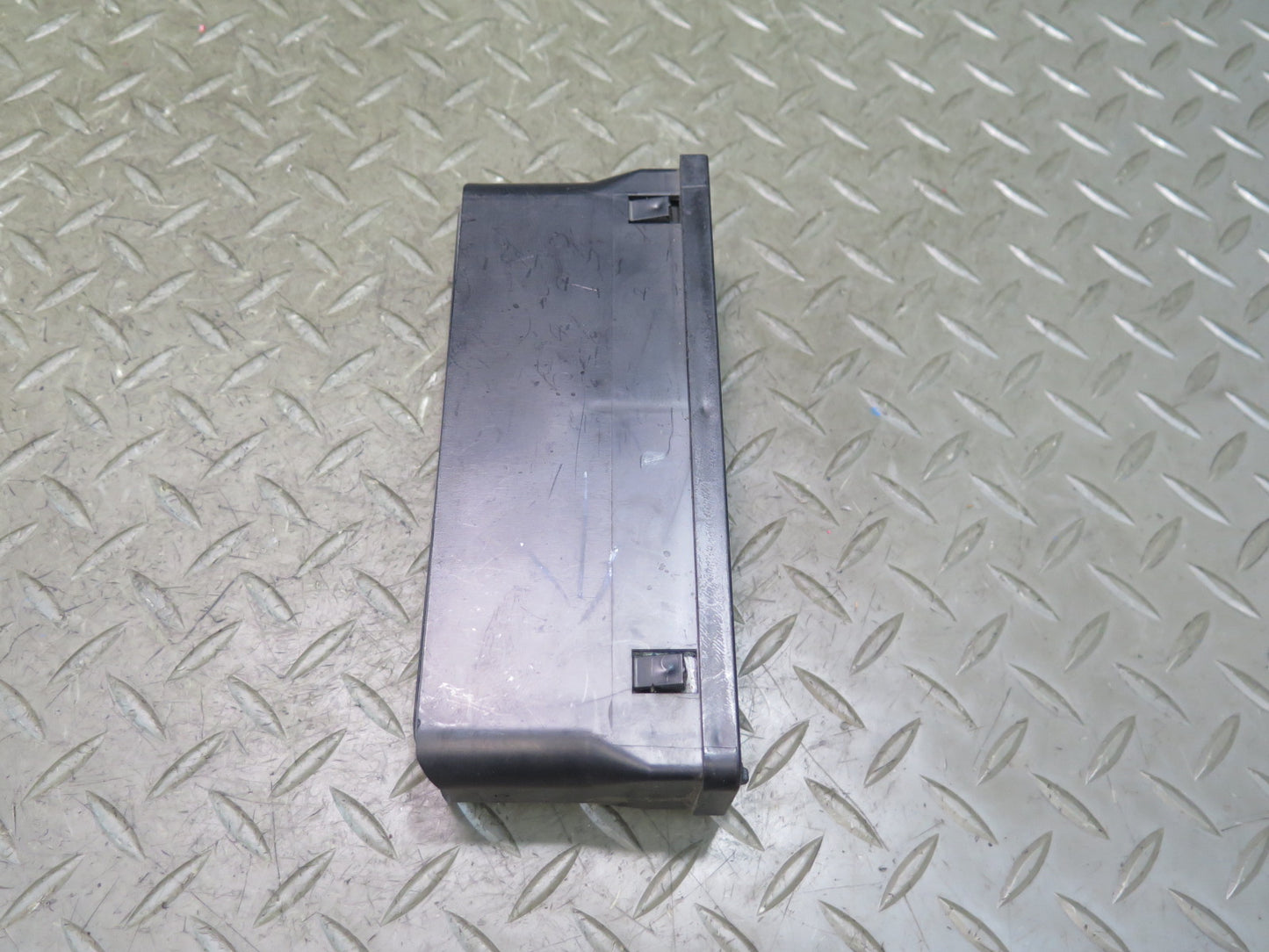 1984-1986 Porsche 928 S Front Right Side Door Panel Air Vent