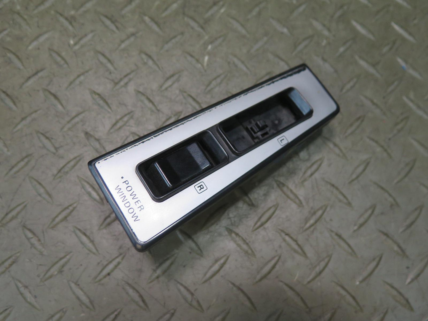 85-88 Nissan Z31 300ZX 2+0 Left Door Master Power Window Switch 25401-19P00 OEM