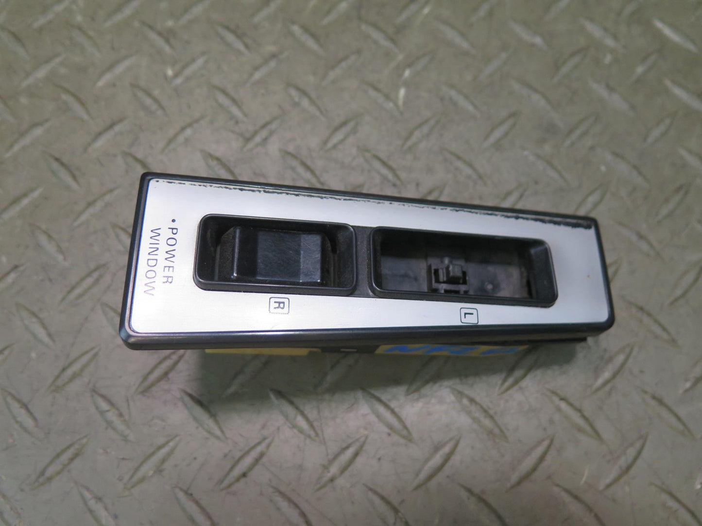 85-88 Nissan Z31 300ZX 2+0 Left Door Master Power Window Switch 25401-19P00 OEM