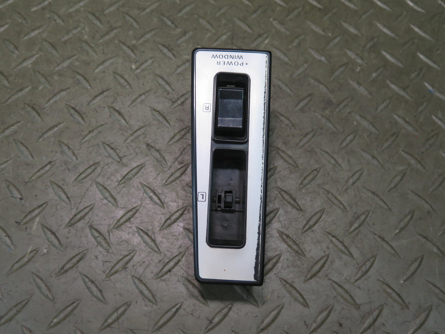 85-88 Nissan Z31 300ZX 2+0 Left Door Master Power Window Switch 25401-19P00 OEM