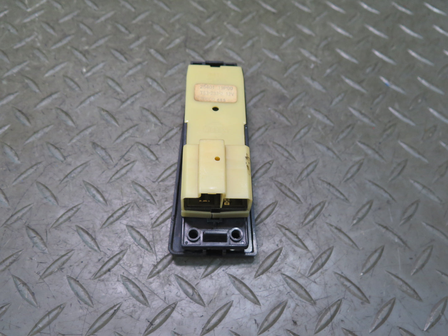 85-88 Nissan Z31 300ZX 2+0 Left Door Master Power Window Switch 25401-19P00 OEM
