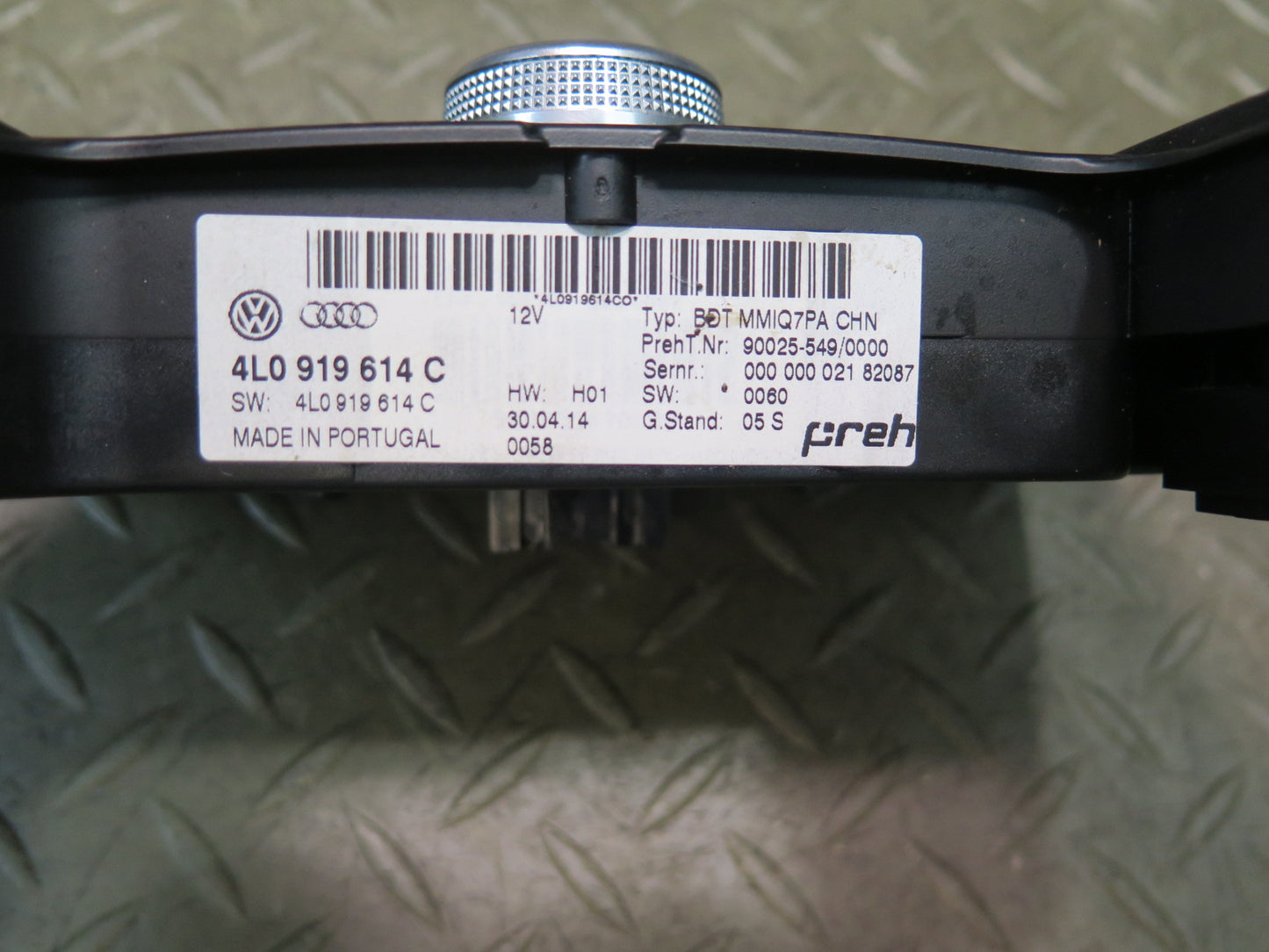 12-15 Audi 4L Q7 Front Center Console GPS Navi Radio Multimedia Switch OEM