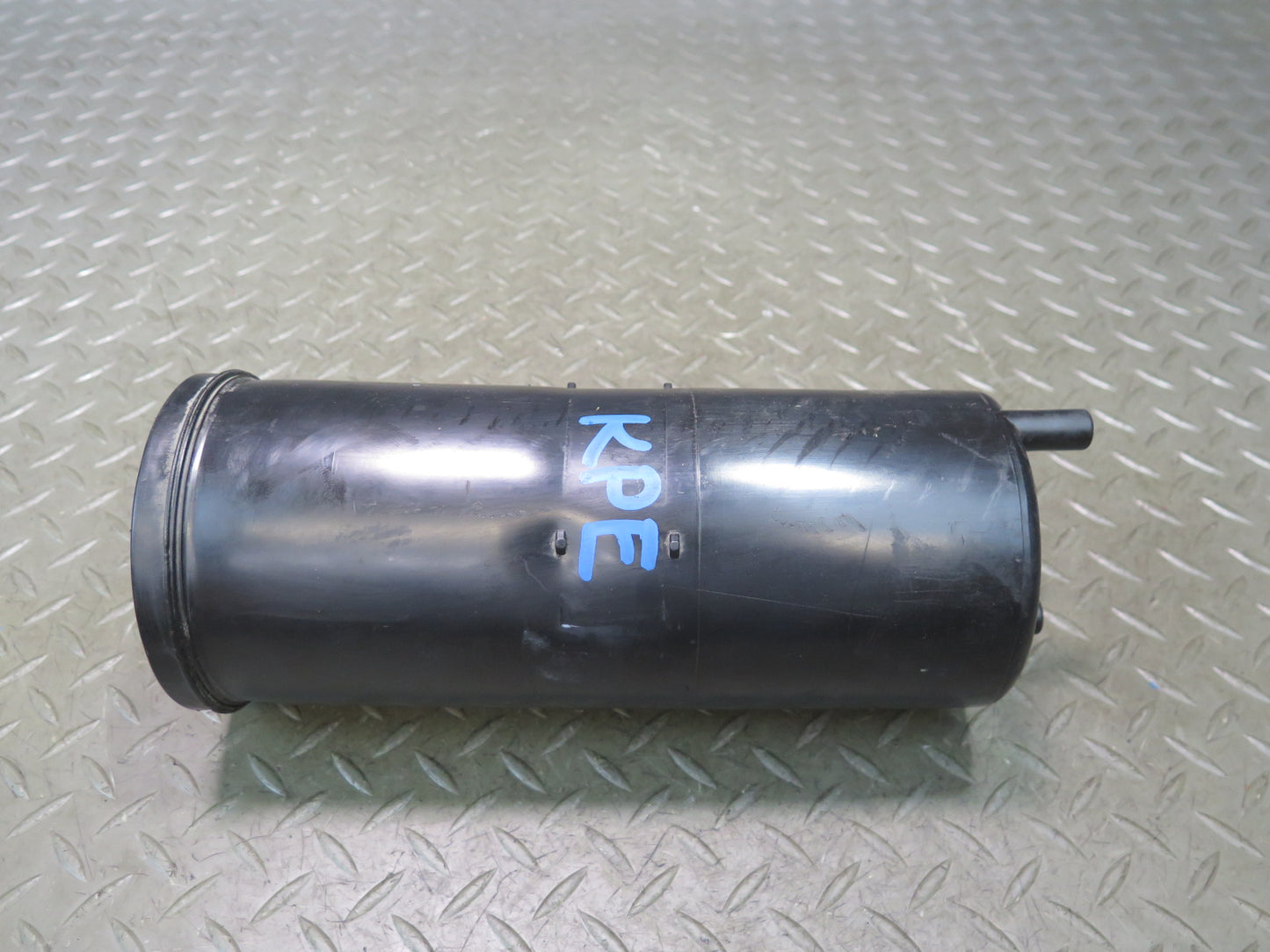1984-1991 Porsche 928 S Fuel Evap Vapor Charcoal Canister 92820101405