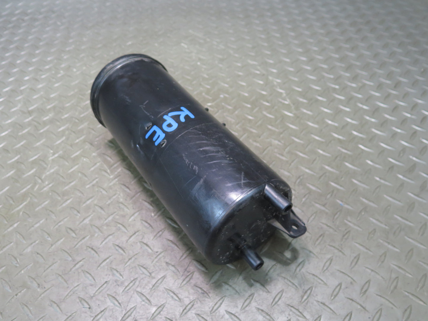 1984-1991 Porsche 928 S Fuel Evap Vapor Charcoal Canister 92820101405