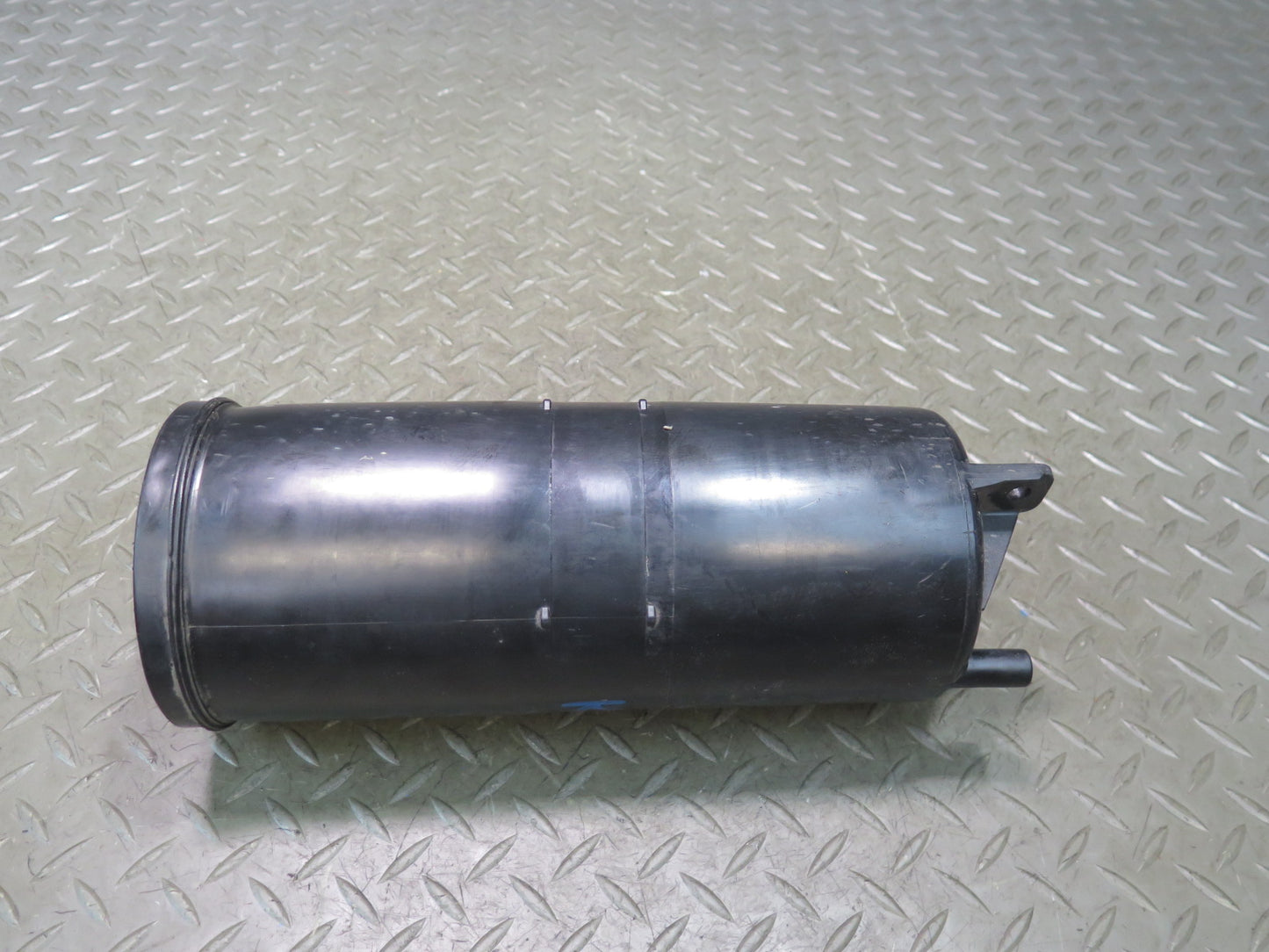1984-1991 Porsche 928 S Fuel Evap Vapor Charcoal Canister 92820101405