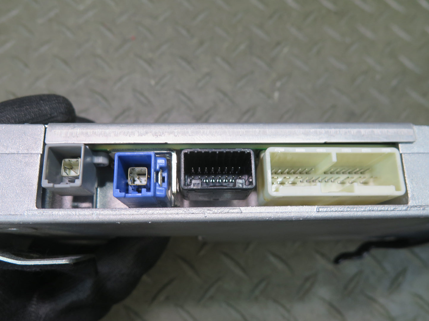 07-09 Lexus UVF46L LS600h LS460 Mayday Communication Control Module OEM